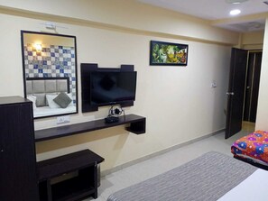 Desk, free WiFi - Hotel Dream Inn (Ahmedabad)