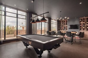 Billiards - Morph By Wynwood House  (Bogotá)