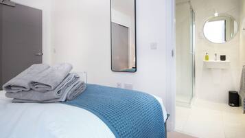 3 bedrooms, free WiFi, bed sheets