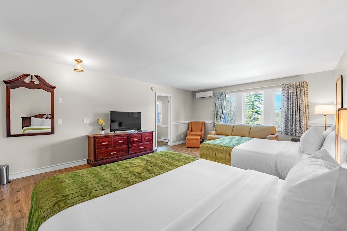 Deluxe Studio Suite