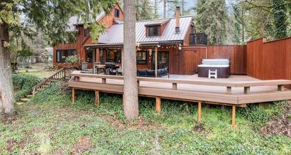 Sandy River Retreat