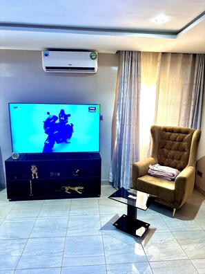 1 bilik tidur, peralatan tempat tidur premium, gebar bulu kapas