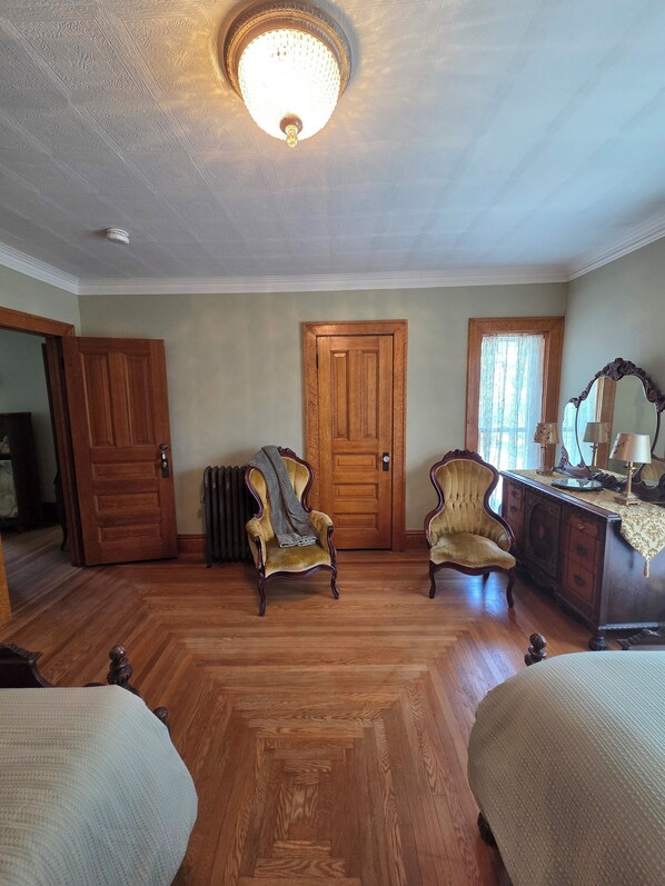 1 bedroom, iron/ironing board, WiFi, bed sheets - The Chandelier Bed & Breakfast "Deco Room"
Sleeps four people! (Manistee)