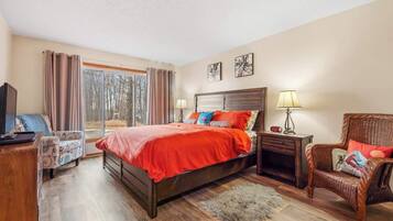 3 soverom, strykejern/-brett, reiseseng for barn og wi-fi