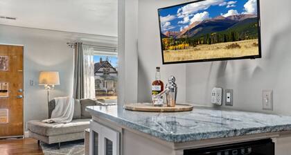 Historic Mountain Ave Bungalow - Walk Everywhere!