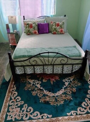 1 bedroom, desk, iron/ironing board, free WiFi