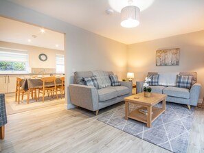 Living area - 3 bedroom accommodation in Inverness (Inverness)