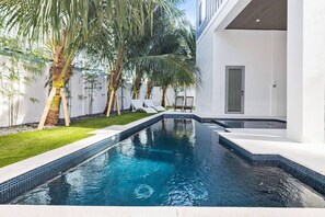 Beheizter Pool