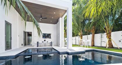 Luxury 7BR|Gulf & Bay Views +1 min Walk to Beach