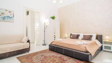 1 bedroom, desk, iron/ironing board, free WiFi