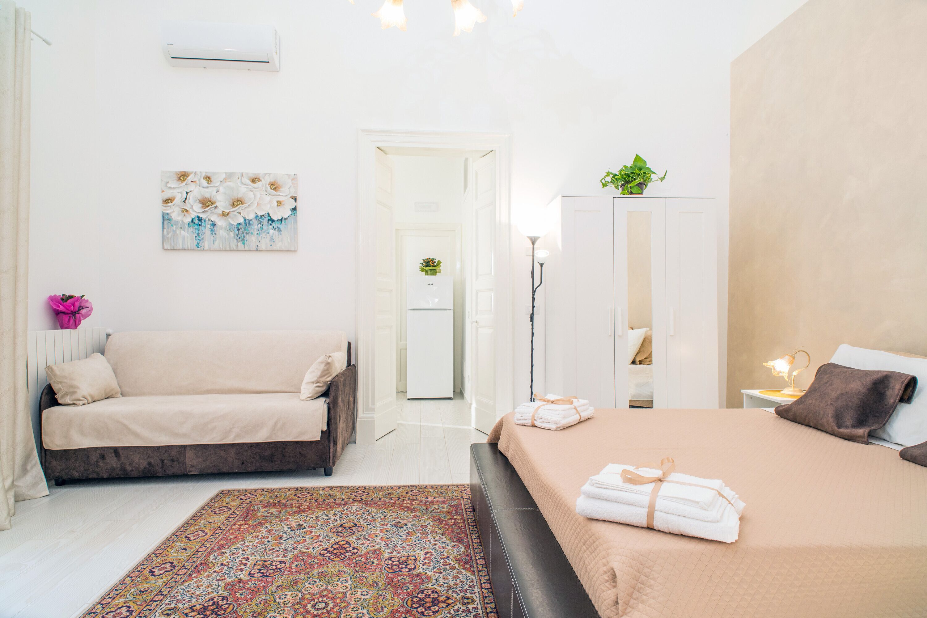 1 chambre, bureau, fer et planche à repasser, Wi-Fi gratuit