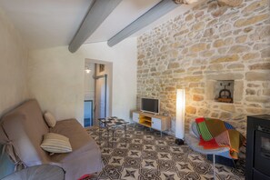 TV, peis og bordtennis