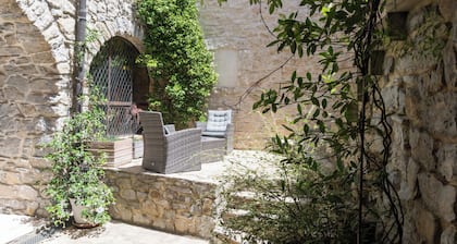 Holiday Home 'Mas Le Bragalou' with Mountain View, Private Pool and Wi-Fi