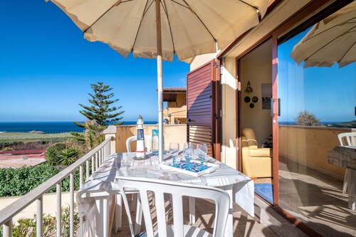 Apartment 'Casa Al Mare' with Sea View, Private Terrace and Air Conditioning