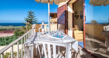 Apartment 'Casa Al Mare' with Sea View, Private Terrace and Air Conditioning