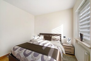 2 habitaciones, tabla de planchar con plancha y wifi gratis 