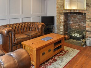 Living area - 5 bedroom accommodation in Deal (Deal)