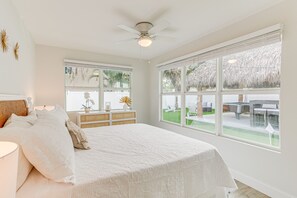 5 bedrooms, desk, iron/ironing board, travel cot - Heated Pool + Backyard: North Palm Beach Retreat! (North Palm Beach)