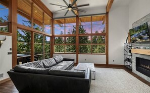 TV connectée, cheminée