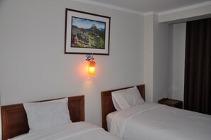 Tomannsrom – comfort | Skrivebord, wi-fi (inkludert) og sengetøy