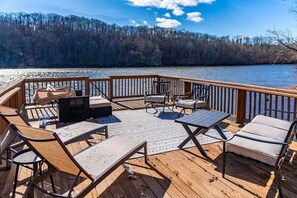 Property grounds - Screne Cabin, Dock, Beach, HotTub, FirePit, Kayak (Goodview)