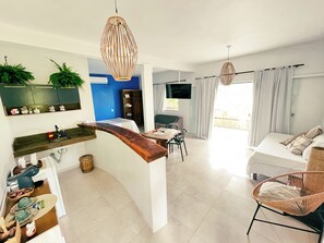 Suite monolocale Comfort | Bagno | Doccia, soffione a pioggia, set di cortesia gratuito, asciugacapelli