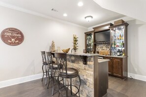 Luokittelematon kuva, 3 kautta 27, painike