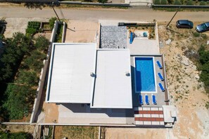 Pool - Holiday apartment mit Klimaanlage und Pool (Maslenica)