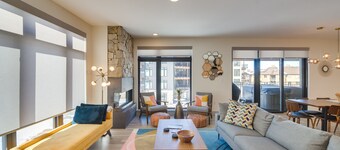 Winter Park Condo w/ Hot Tub, Balcony & Shuttle!