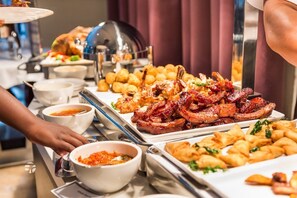 Desayuno continental gratuito y diario