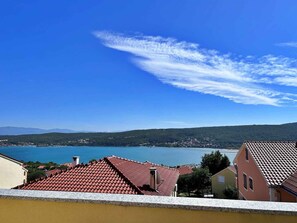 View from property - Holiday apartment with sea view and barbecue facilities (Čižići)