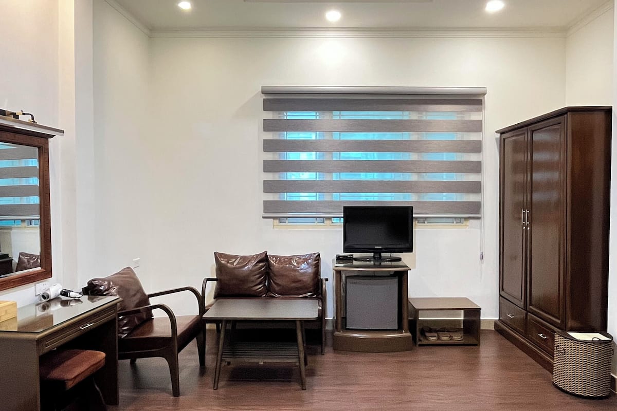 Phòng 3 Executive | Minibar với thức uống miễn phí, bàn 