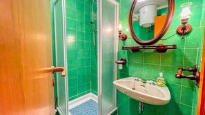 Shower, towels