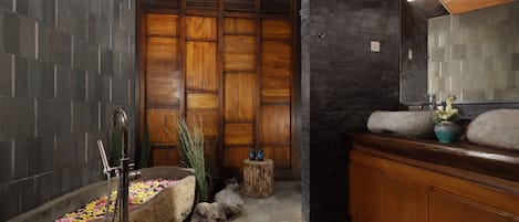 Villa Familiale, 5 chambres, en front de plage | Salle de bain