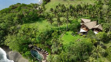 ํด๋ณ์ ์์น, ๋ฐฑ์ฌ์ฅ