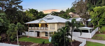 Kalani-The Heavens View House. “Kalani: the heavens, symbolising peace, beauty.”