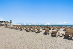 Beach nearby - Beautiful 2BR/2BA Villa! Easy walk to Beach & Club! Amenity Cards! (Seabrook Island)