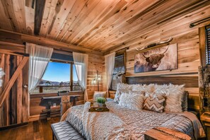 4 bedrooms, iron/ironing board, WiFi, bed sheets - Just Like Paradise: Putting Green✨HotTub✨Views✨FirePit✨Wears Valley (Sevierville)