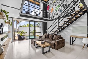 Comfort Apartment | Living room | 55-inch Smart TV with digital channels - Love is Loft 2 by Betterplace (Canggu)