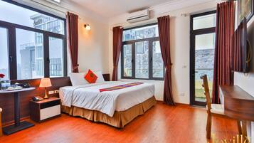 Premium bedding, down duvets, minibar, individually furnished