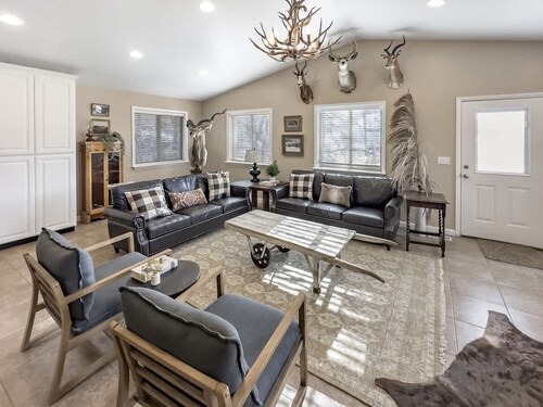 Mountain Meadow Retreat near Park City