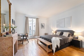 2 chambres, fer et planche à repasser, Wi-Fi, draps fournis