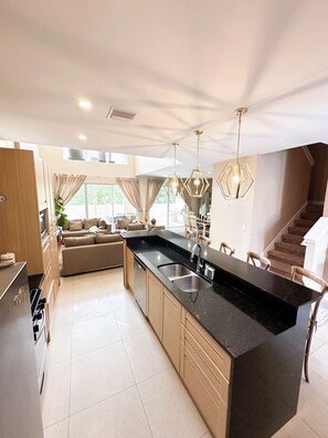 Interior - Snowman 3BDR Kissimmee Just 5 minutes from Disney! (Kissimmee)