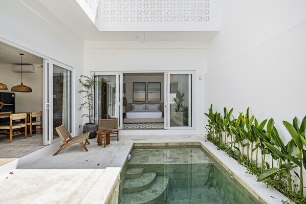 Front of property - Igor Villa by Hombali (Cemagi)