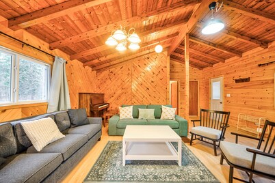 Jamtel Arden cottage - Kennebec Lake, Arden ON.  