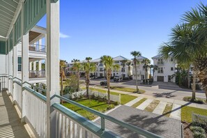 Property grounds - Frangista Jewel - Pet Friendly Luxury Vacation Home Near the Beach with Secluded Pool & Ocean Views (Miramar Beach)