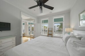 6 bedrooms, free WiFi, bed sheets - Frangista Jewel - Pet Friendly Luxury Vacation Home Near the Beach with Secluded Pool & Ocean Views (Miramar Beach)