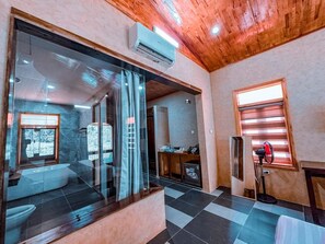 Suite estudio Premier, vistas a la piscina | 1 dormitorio, ropa de cama hipoalergénica, minibar y wifi gratis