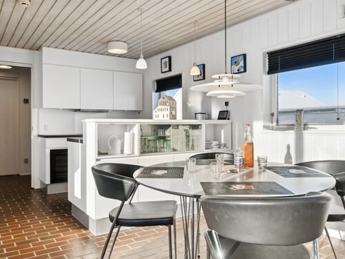 "Leny" - 900m from the sea by Interhome