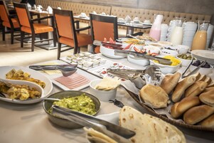 Desayuno buffet incluido todos los días 